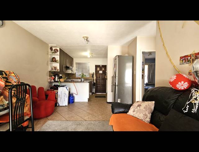2 BEDROOM APARTMENT FOR SALE IN MOOIKLOOF RIDGE
